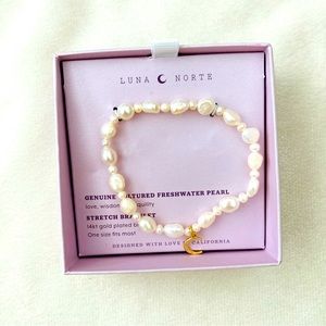 New in box Luna Norte Freshwater Pearl Bracelet Moon Charm 14K Gold Plated